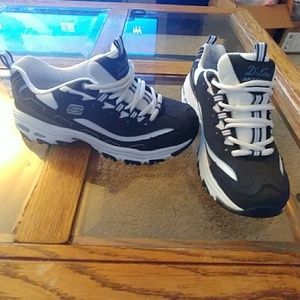 Skechers sneakers